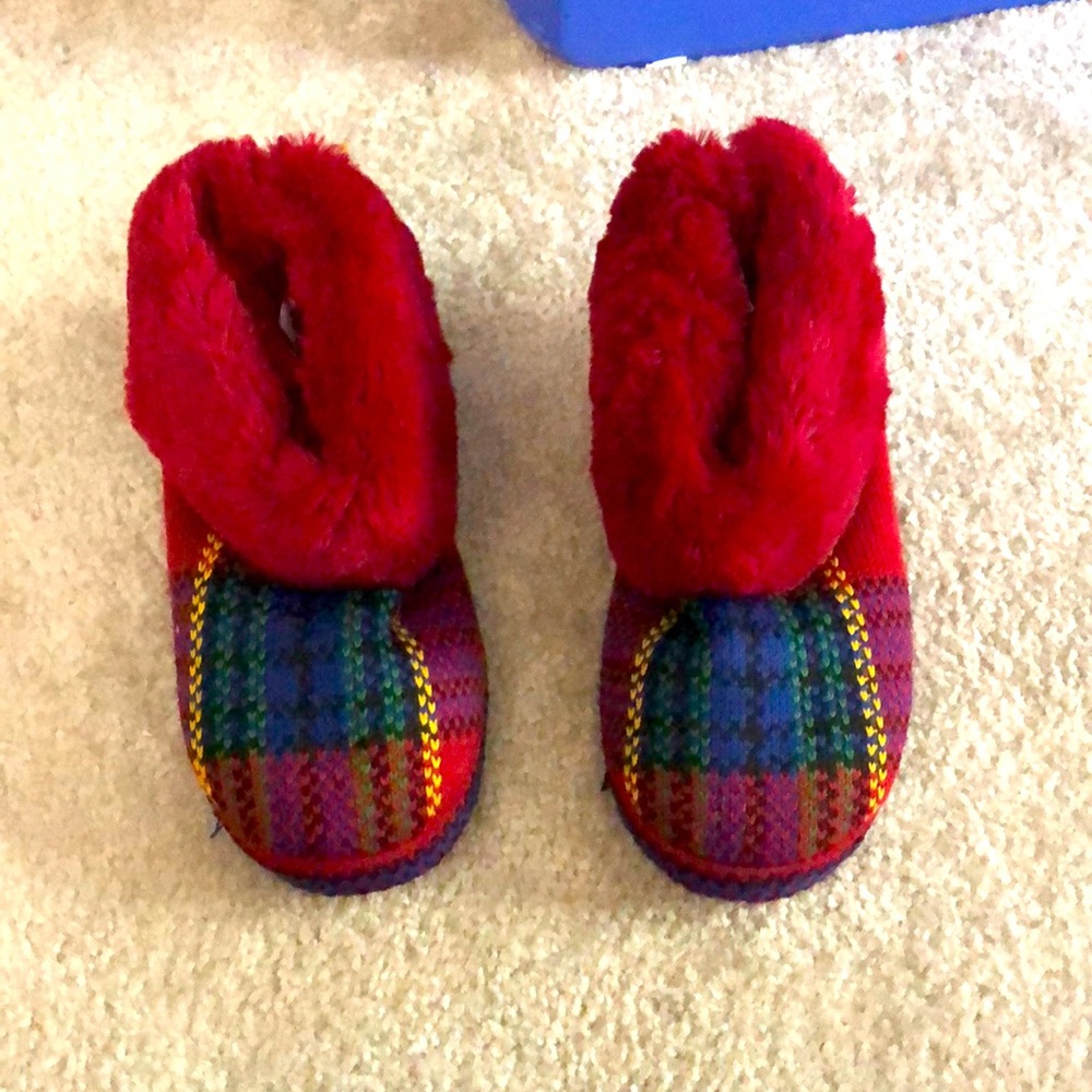Muk Luk Slipper Booties